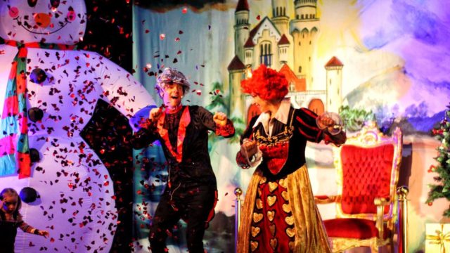 Teatr-Katarynka-Spektakl-Bałwanek-Tiko-Królowa-Fruncja-(26)