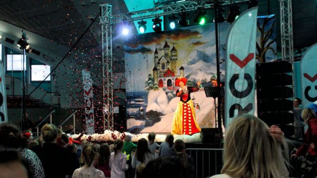 Teatr-Katarynka-Spektakl-Bałwanek-Tiko-Królowa-Fruncja-(31)