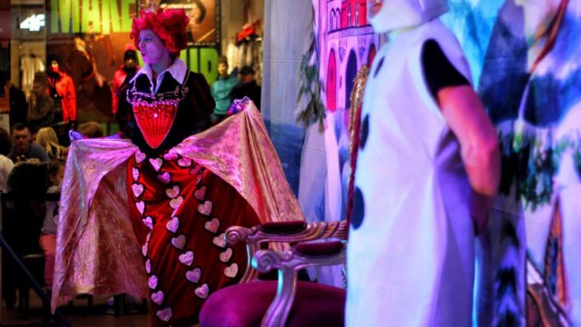 Teatr-Katarynka-Spektakl-Bałwanek-Tiko-Królowa-Fruncja-(35)