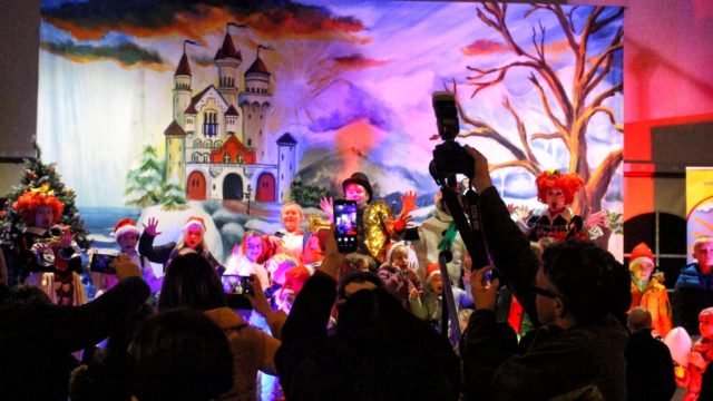 Teatr-Katarynka-Spektakl-Bałwanek-Tiko-Królowa-Fruncja-(40)