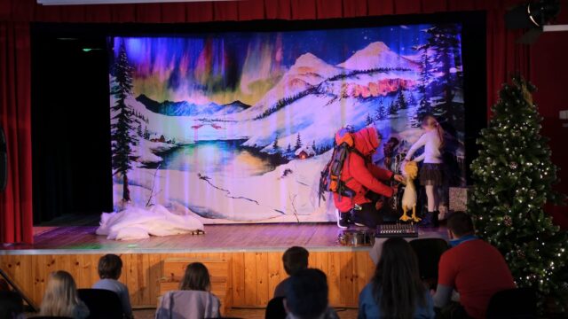 Teatr-Katarynka-Polarna-Przygoda-Spektakl-dla-dzieci_3 (6)